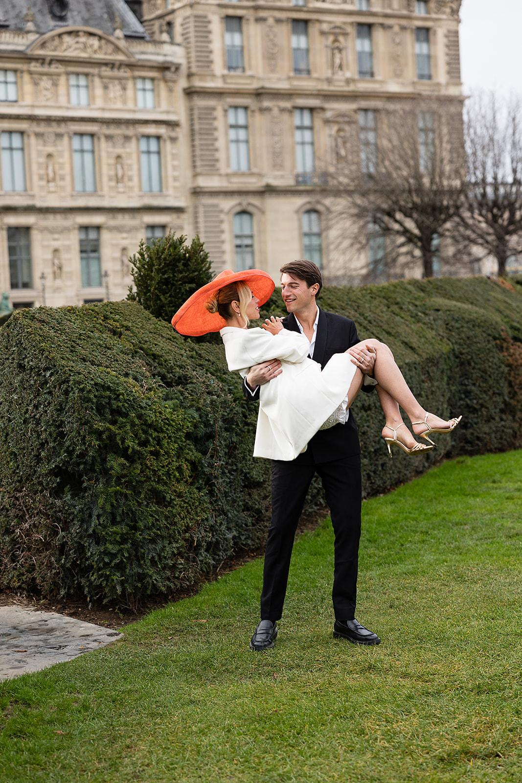 A Romantic Winter Editorial in Pairs, France 26