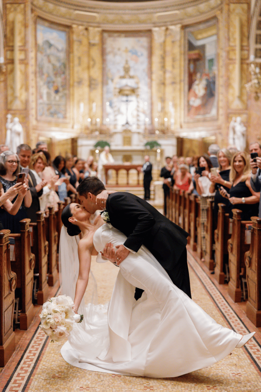 A Classic Summer Wedding at Yale Club of New York City photo 4