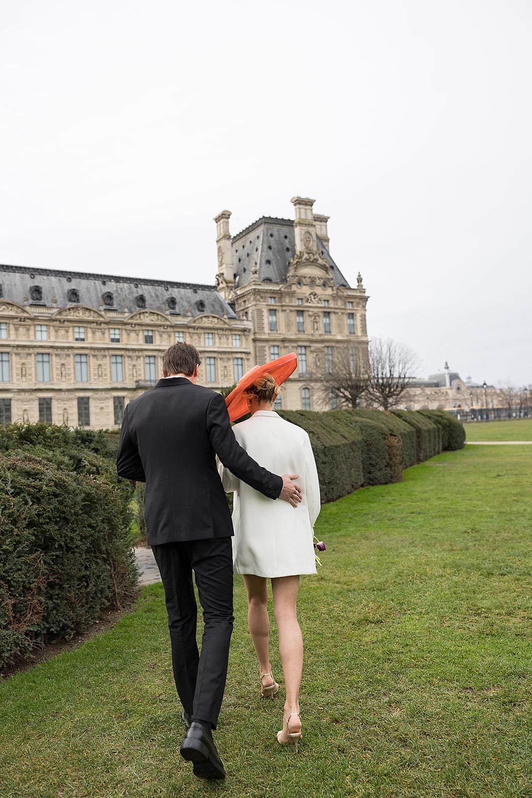 A Romantic Winter Editorial in Pairs, France 19