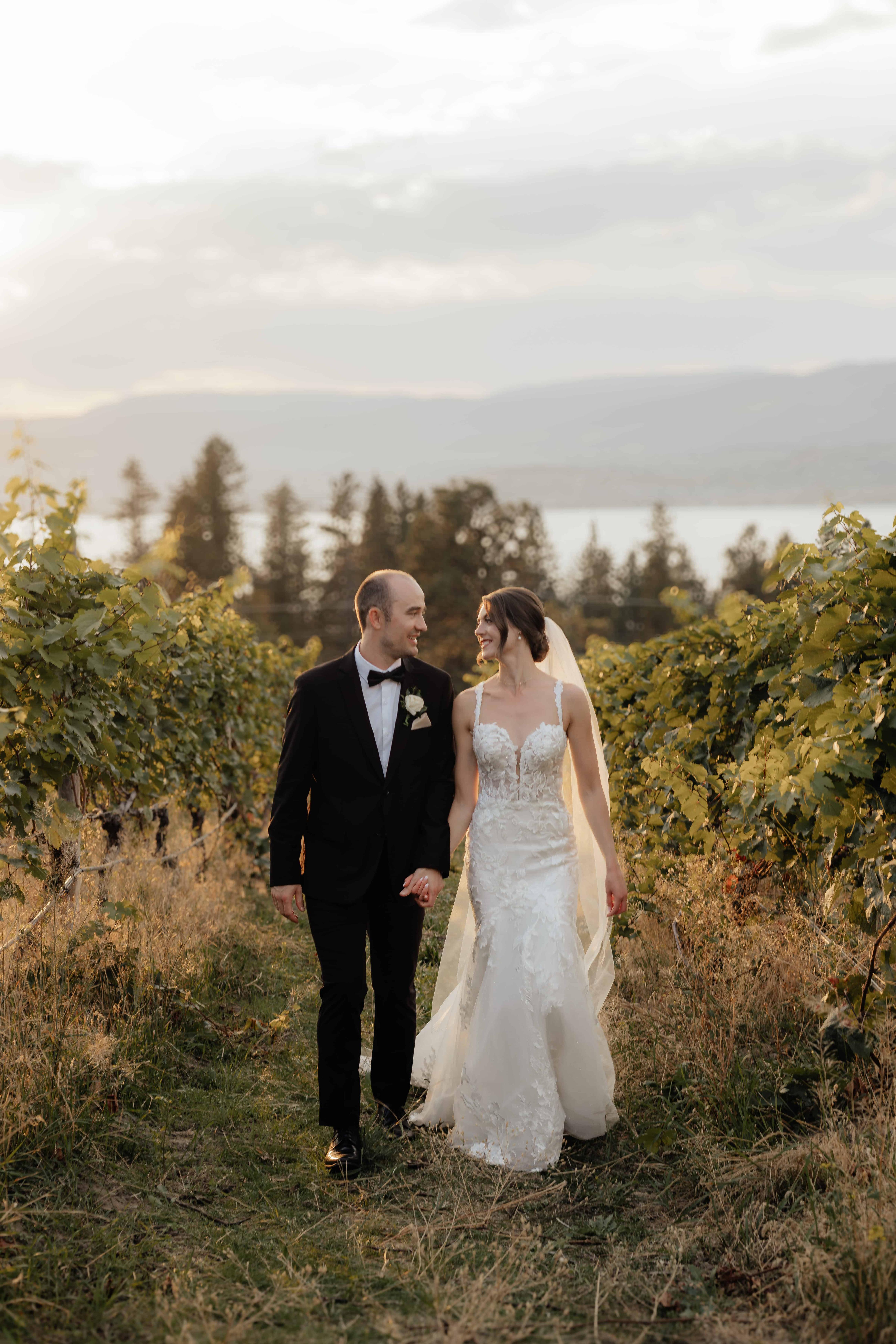 A Romantic Fall Wedding at Summerhill Pyramid Winery