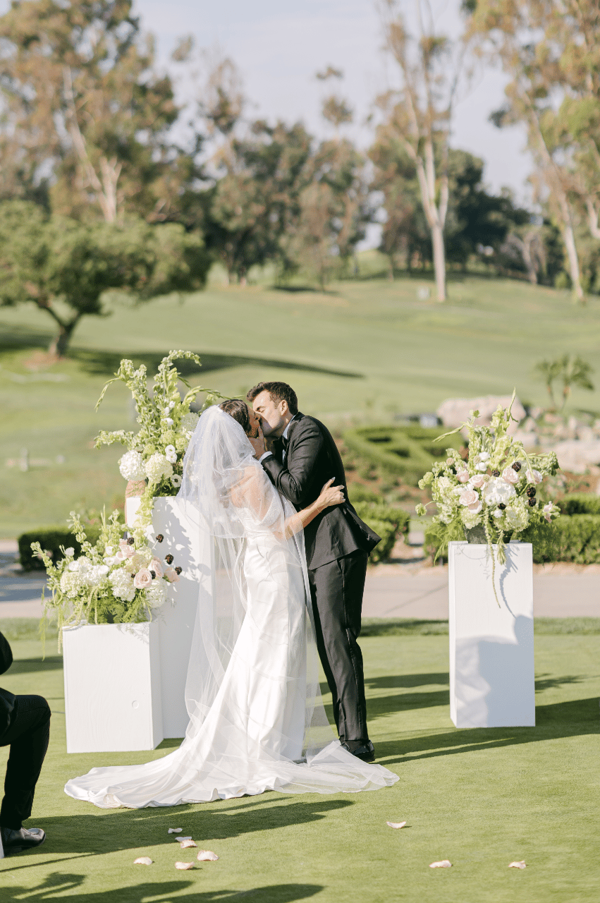 You may kiss the bride.