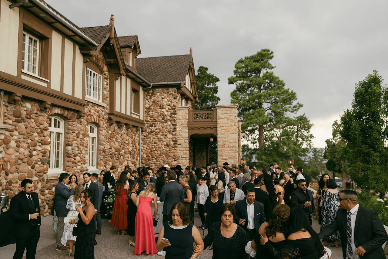 Mariela Hernandez-Loya & Marcus Pando's wedding-image-81