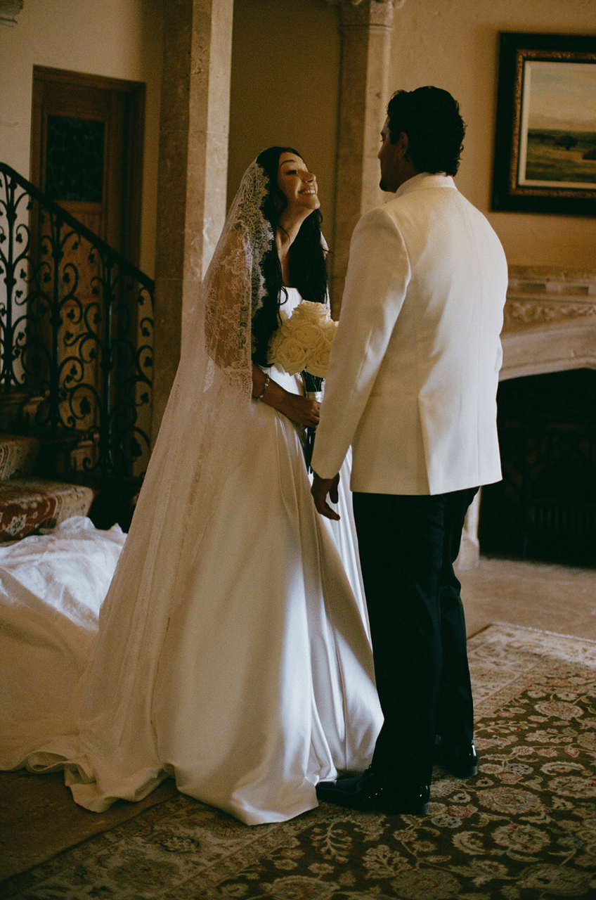 Mariela Hernandez-Loya & Marcus Pando's wedding-image-55