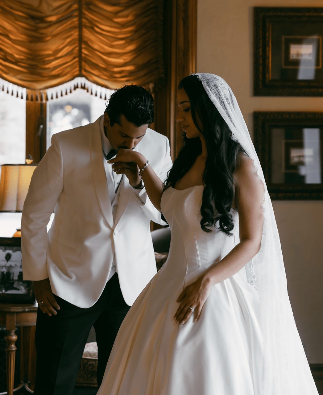 Mariela Hernandez-Loya & Marcus Pando's wedding-image-9