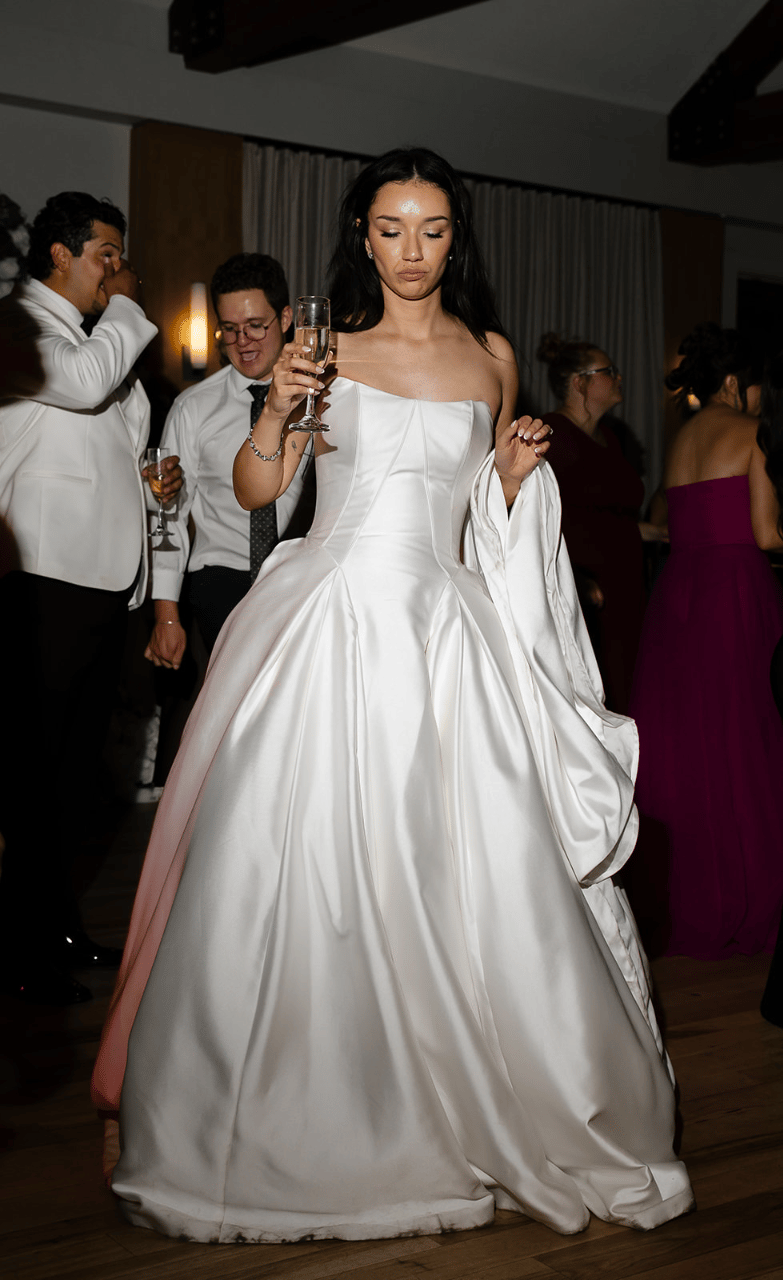 Mariela Hernandez-Loya & Marcus Pando's wedding-image-12