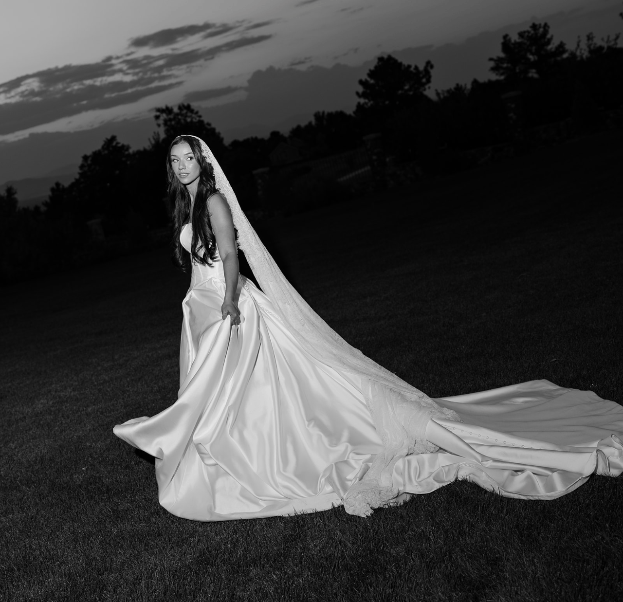 Mariela Hernandez-Loya & Marcus Pando's wedding-image-21