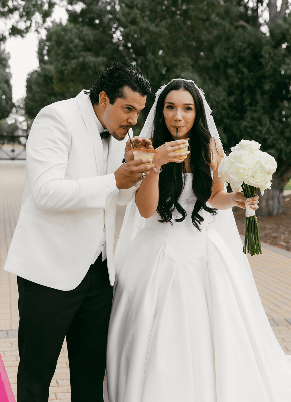 Mariela Hernandez-Loya & Marcus Pando's wedding-image-15