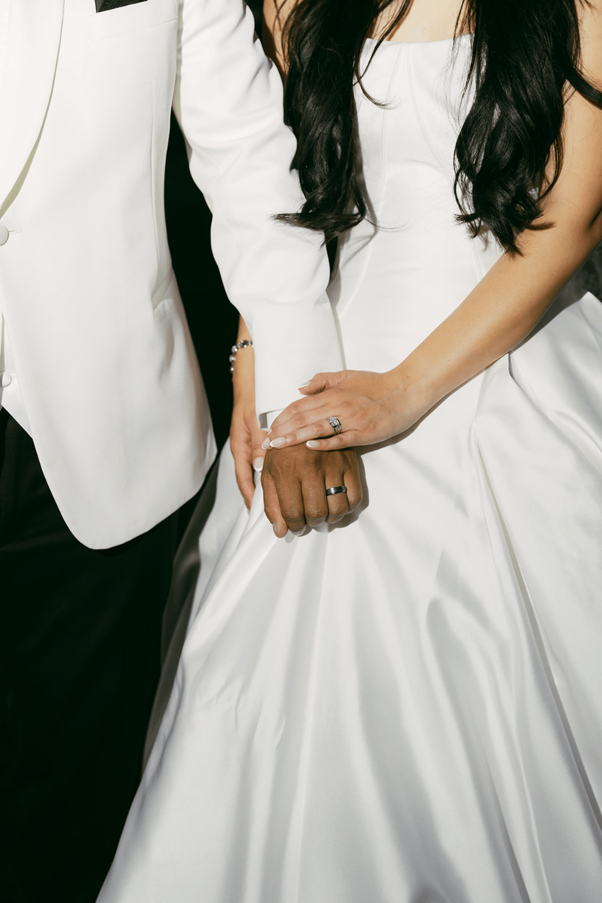 Mariela Hernandez-Loya & Marcus Pando's wedding-image-8