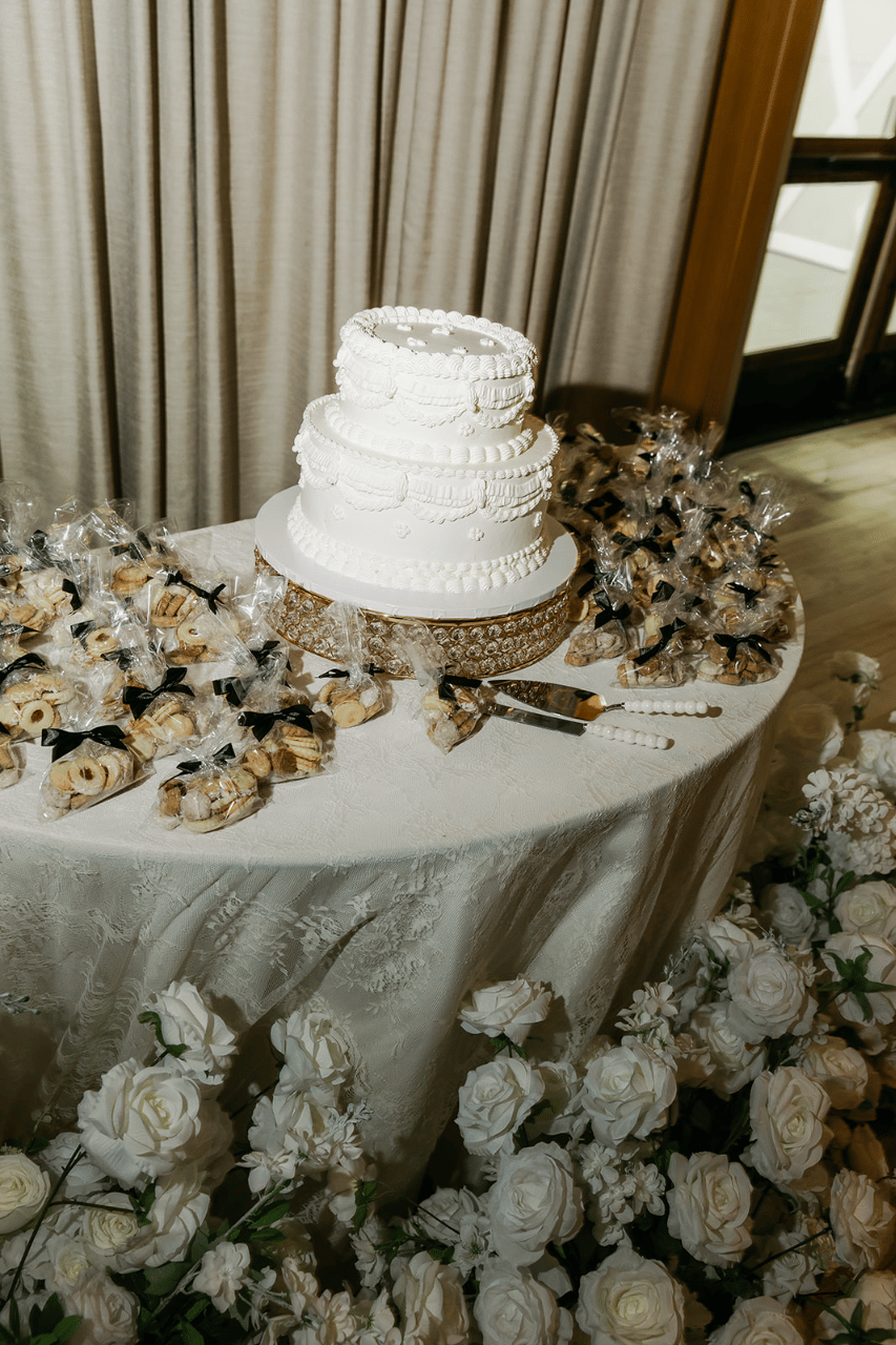 Mariela Hernandez-Loya & Marcus Pando's wedding-image-87