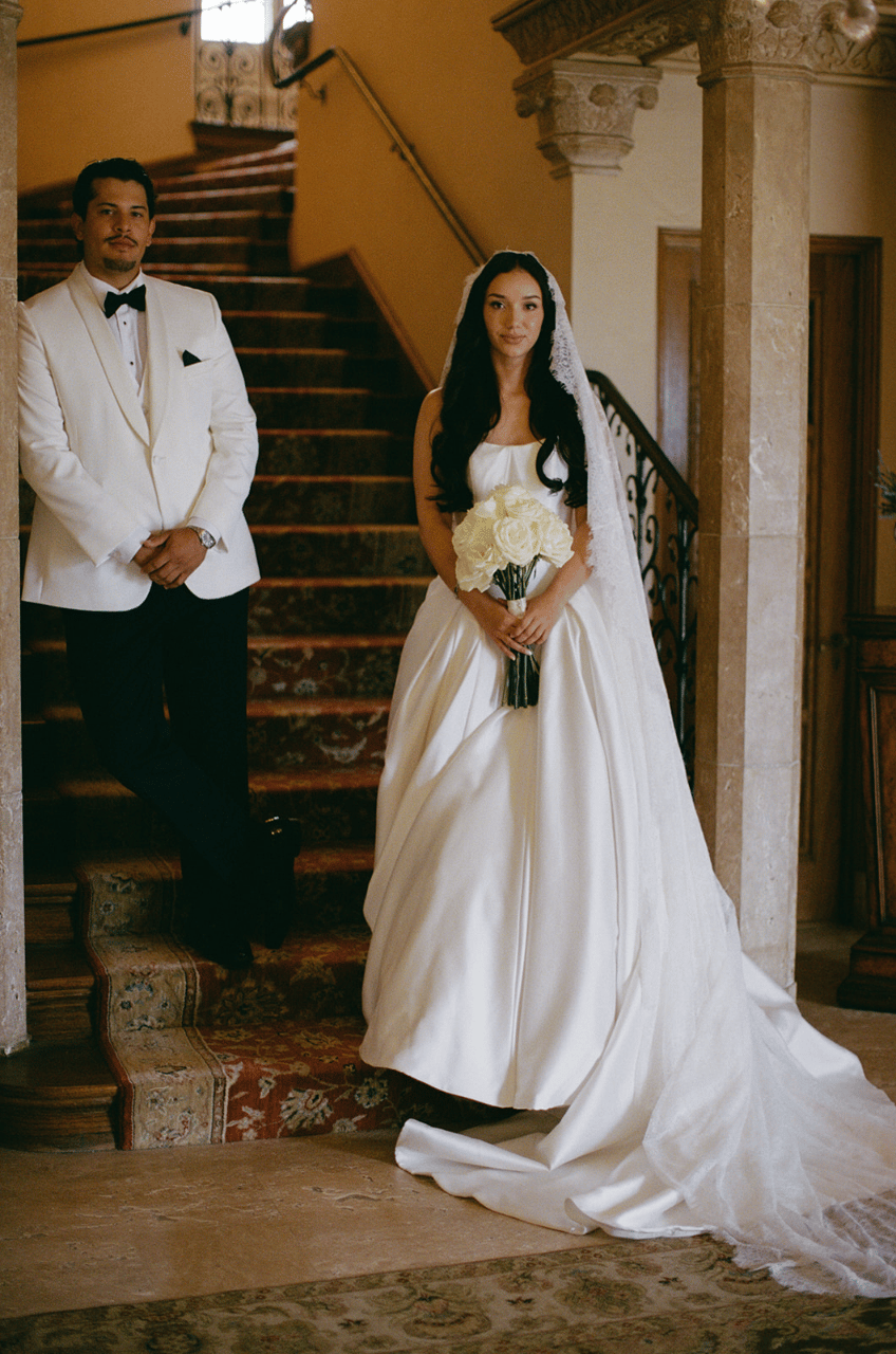 Mariela Hernandez-Loya & Marcus Pando's wedding-image-37