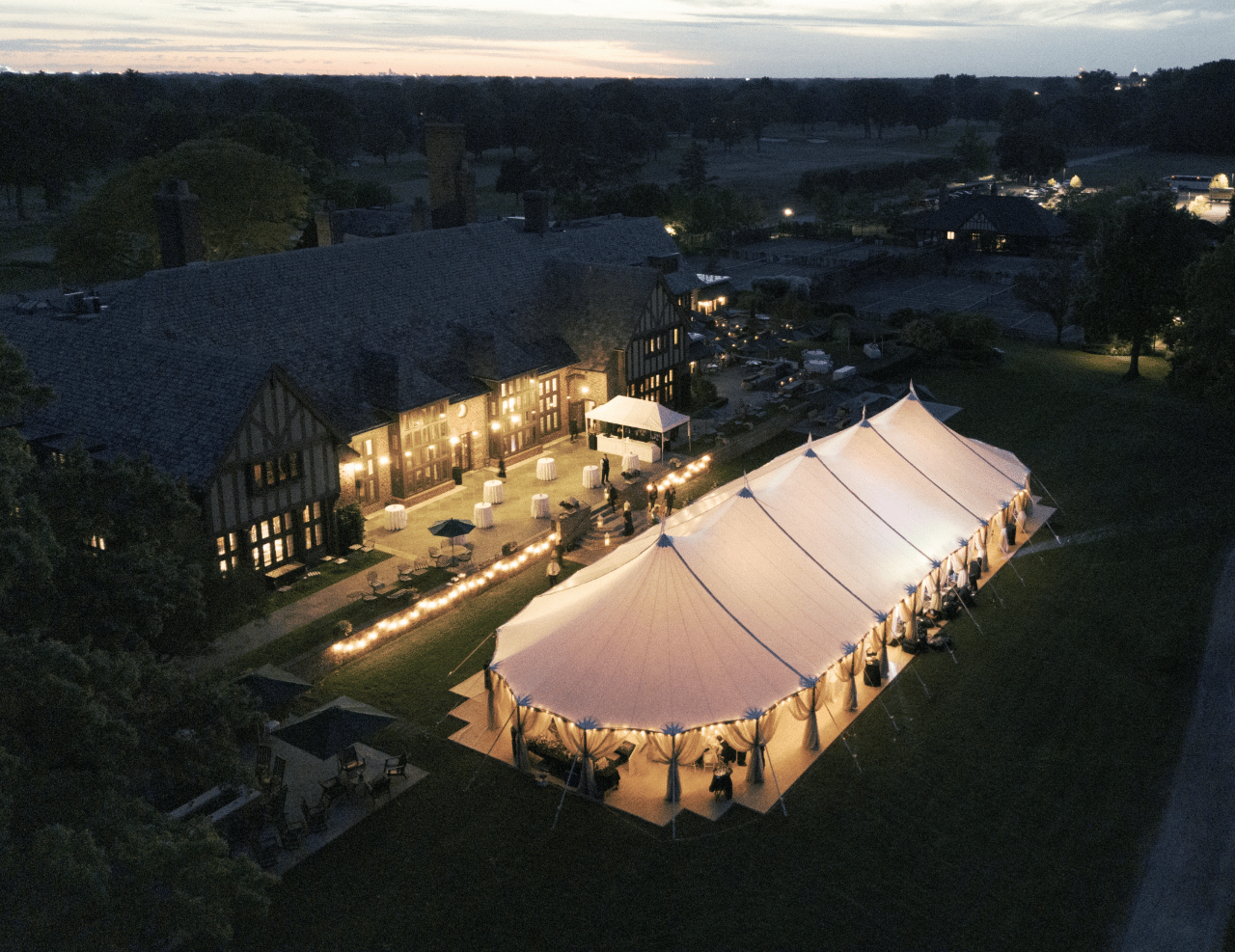 Catherine Caputo & Monty Nicholas's wedding-image-36