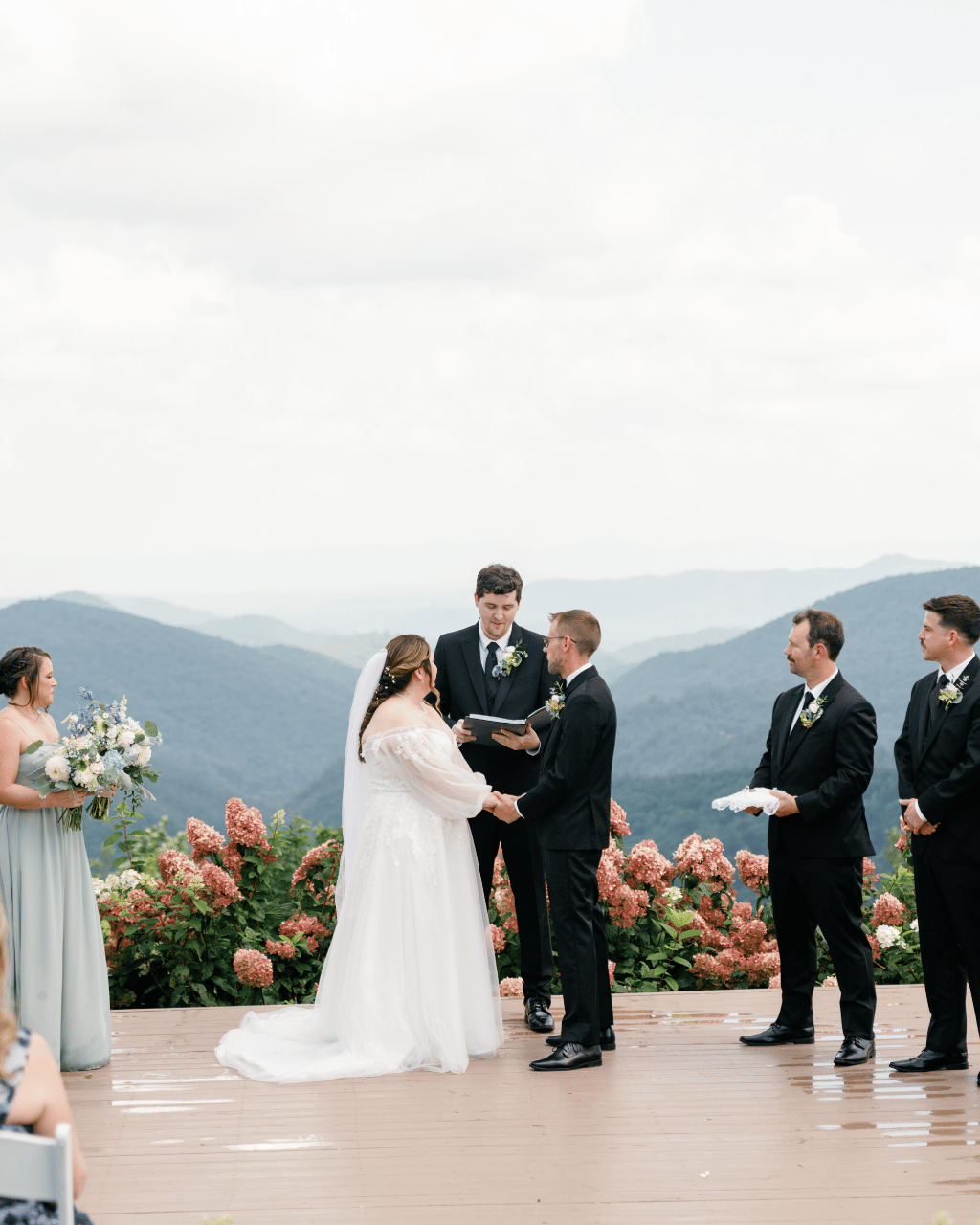 A Classic Summer Wedding at Summit on Cross Mountain photo 2