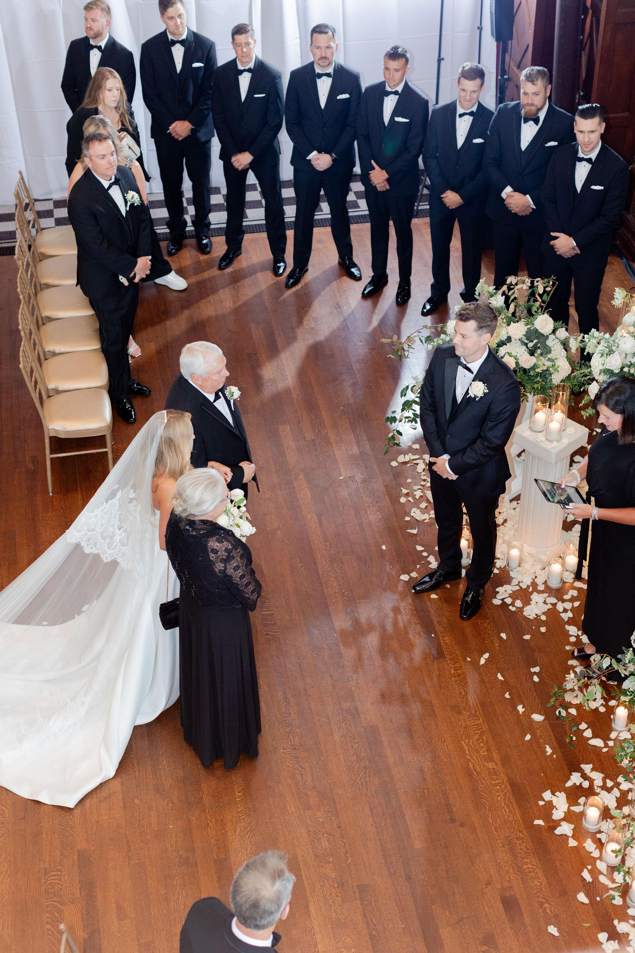A Vintage Summer Wedding at Hotel Kansas City 43