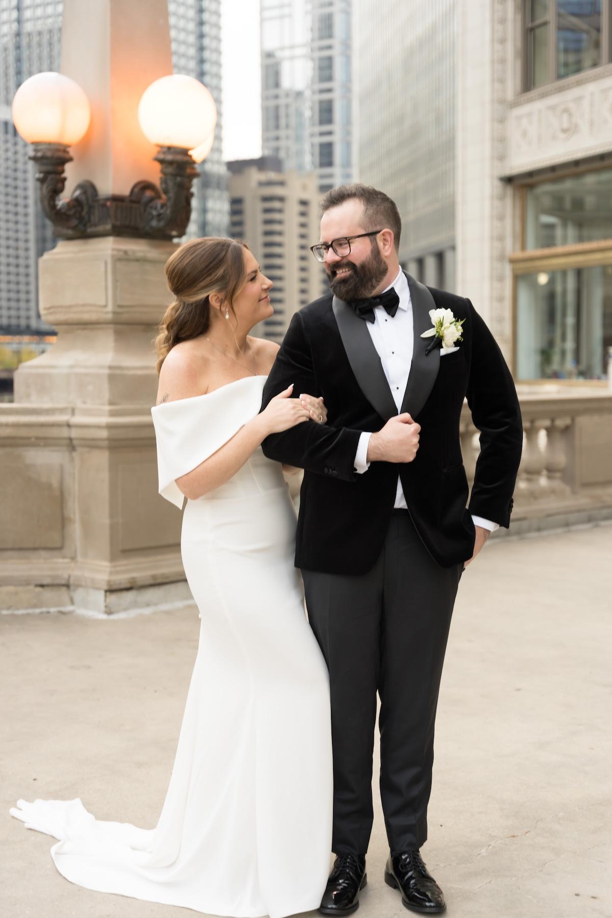 A Romantic Fall Wedding at the Art Institute of Chicago 6