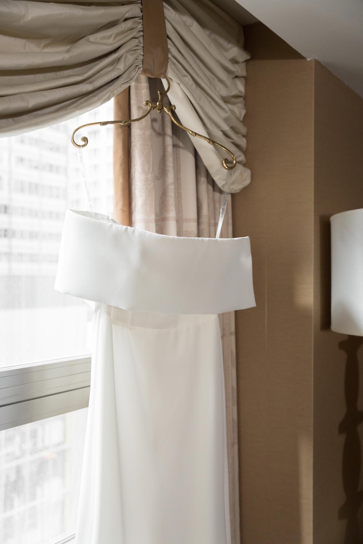 A Romantic Fall Wedding at the Art Institute of Chicago 11