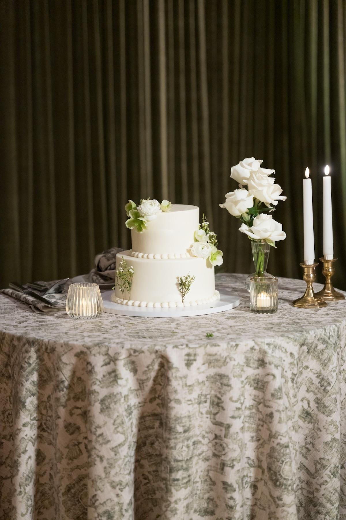 A Romantic Fall Wedding at the Art Institute of Chicago 34