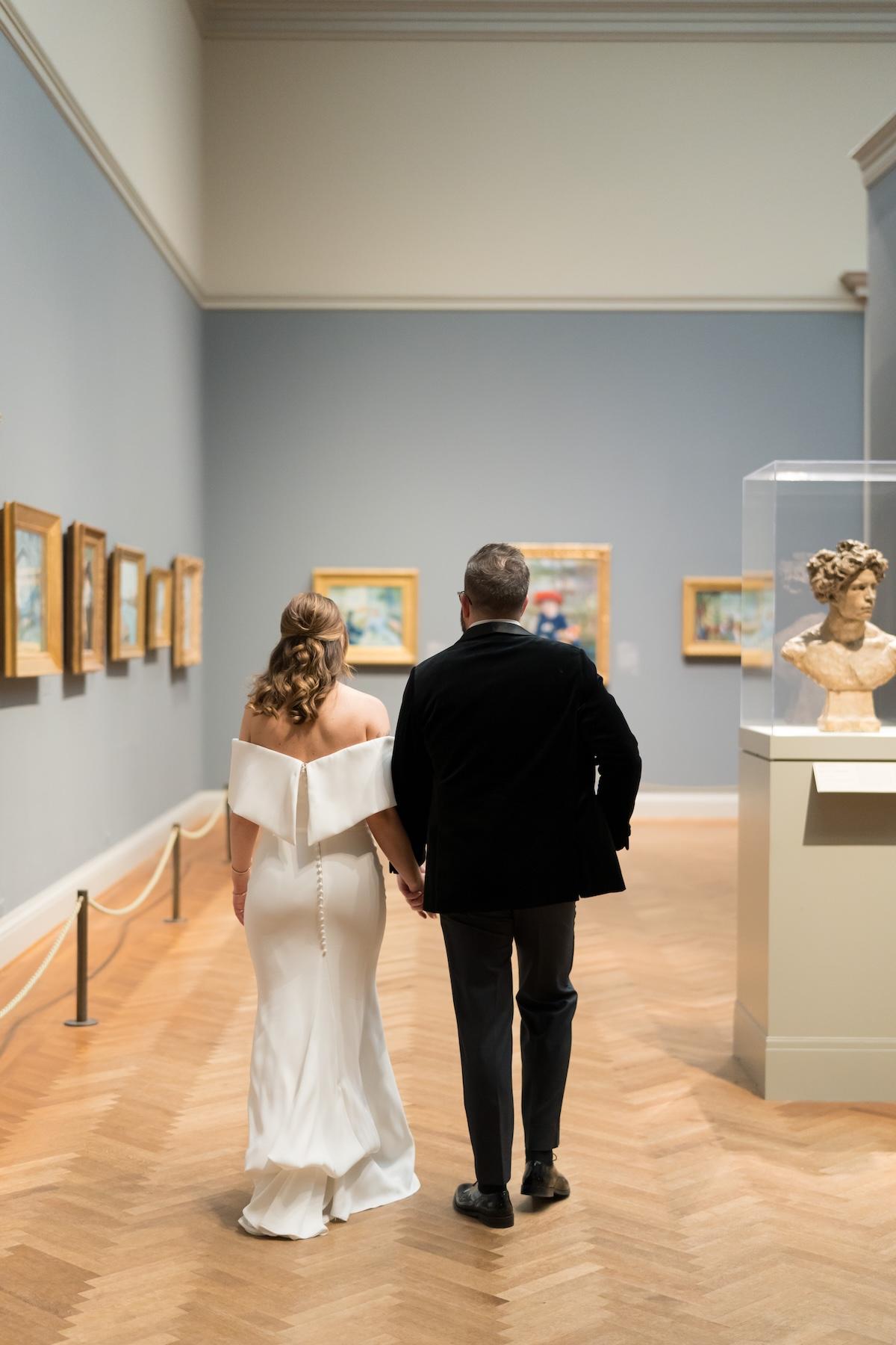 A Romantic Fall Wedding at the Art Institute of Chicago 13