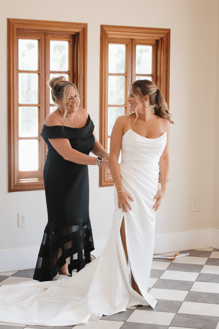 Taylor Johnson & Chelsea Behnke's wedding-image-1