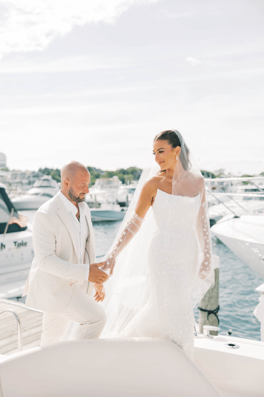 A Modern Summer Wedding at Block Island Beach House photo 4