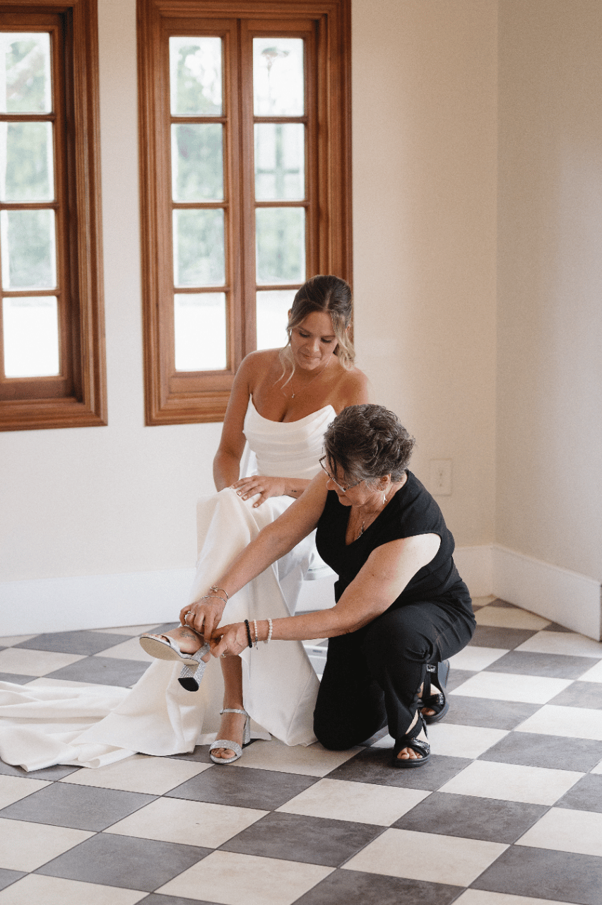 Taylor Johnson & Chelsea Behnke's wedding-image-9