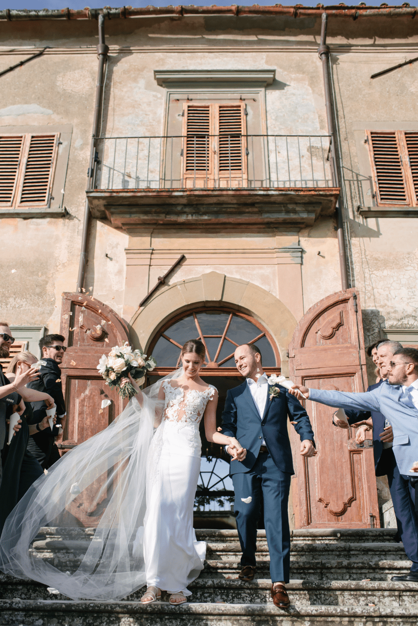 A Romantic Spring Wedding at Villa Medicea di Lilliano photo 3