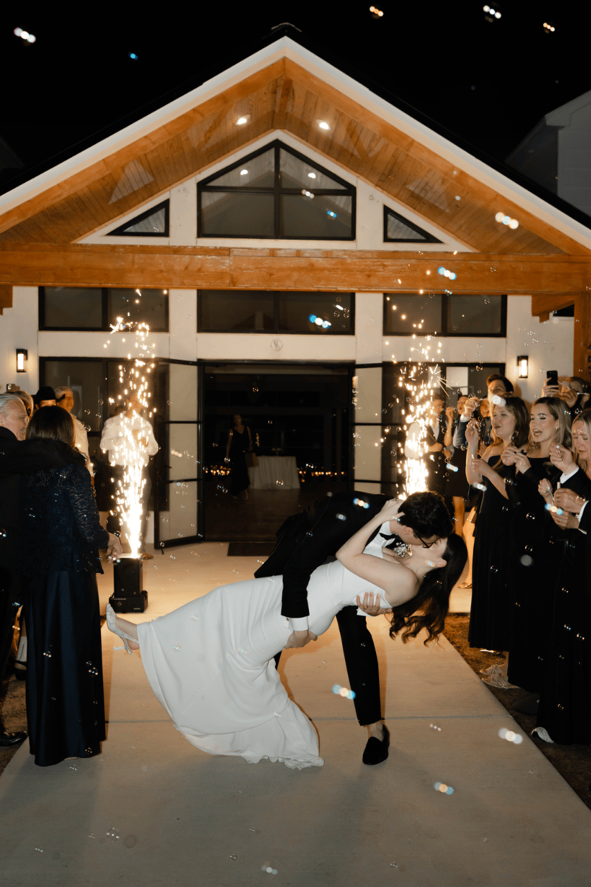 A Modern Fall Wedding at Vinterra photo 2