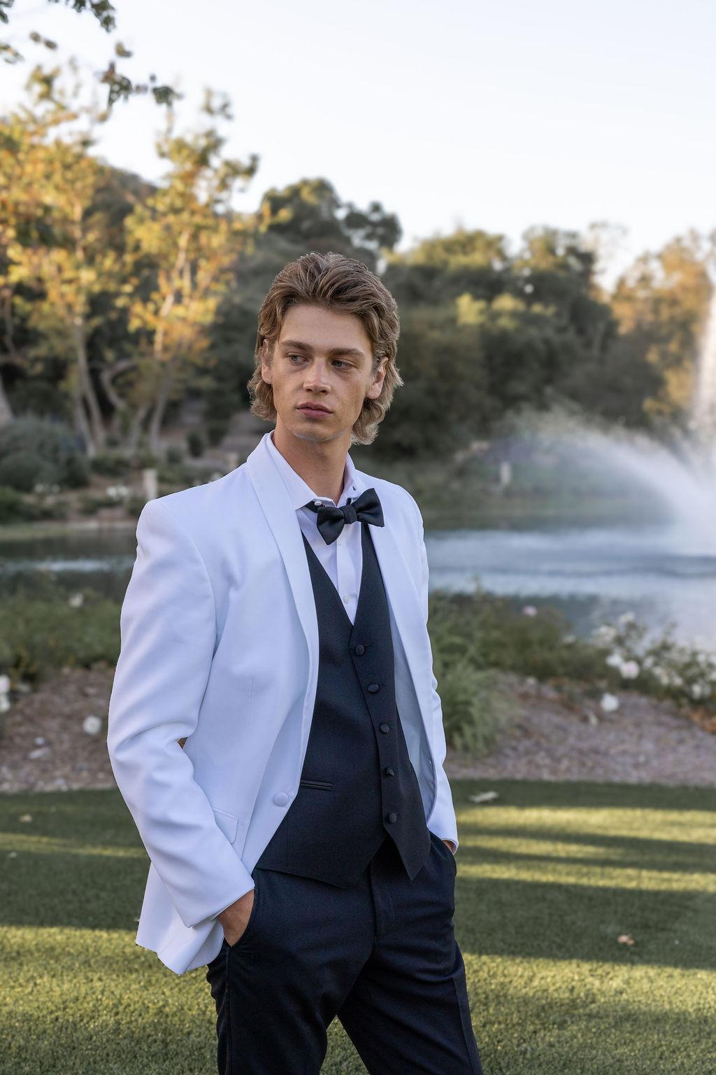 A Romantic Spring Editorial at Monserate Vineyards 12
