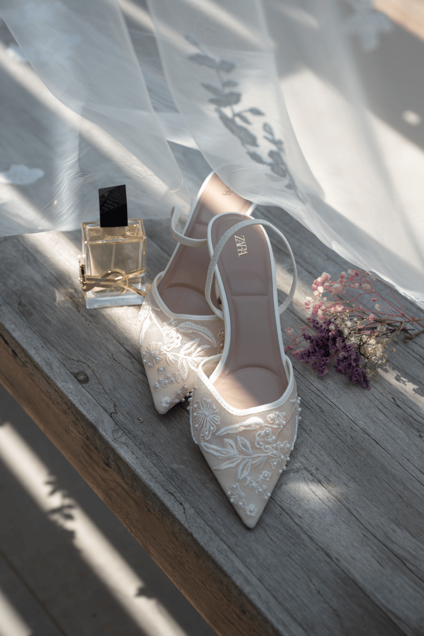 Charlotte Lindley & Thomas Bannister's wedding-image-12
