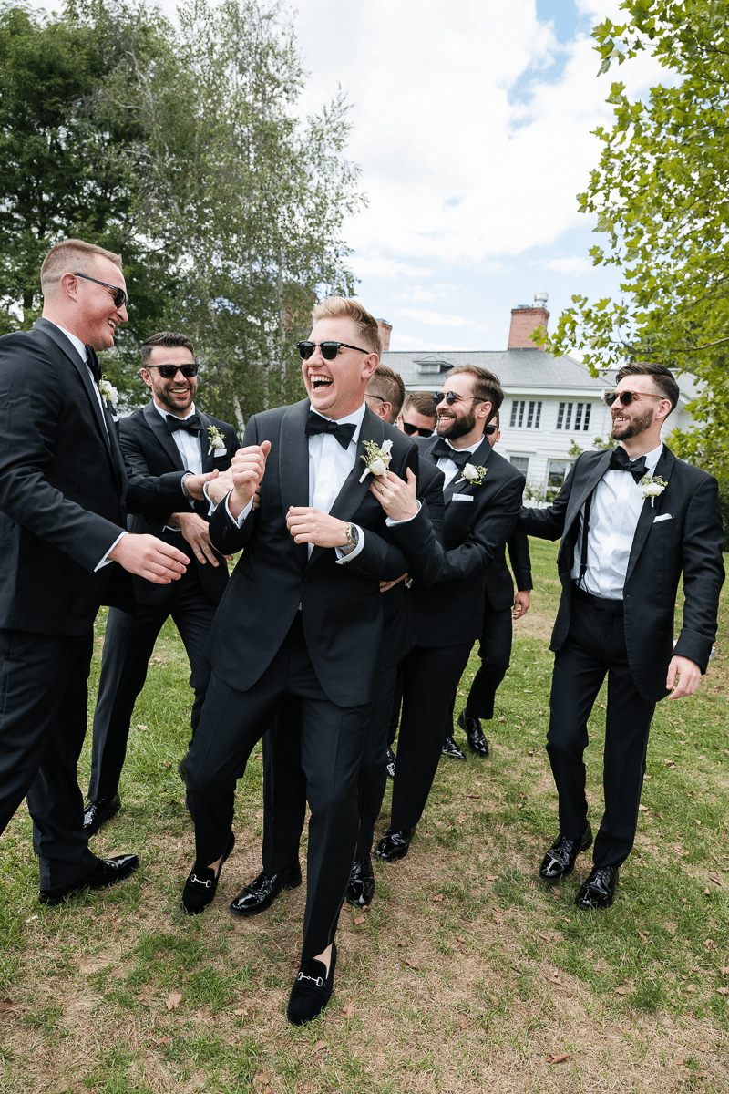 Groomsmen hyping up Alex