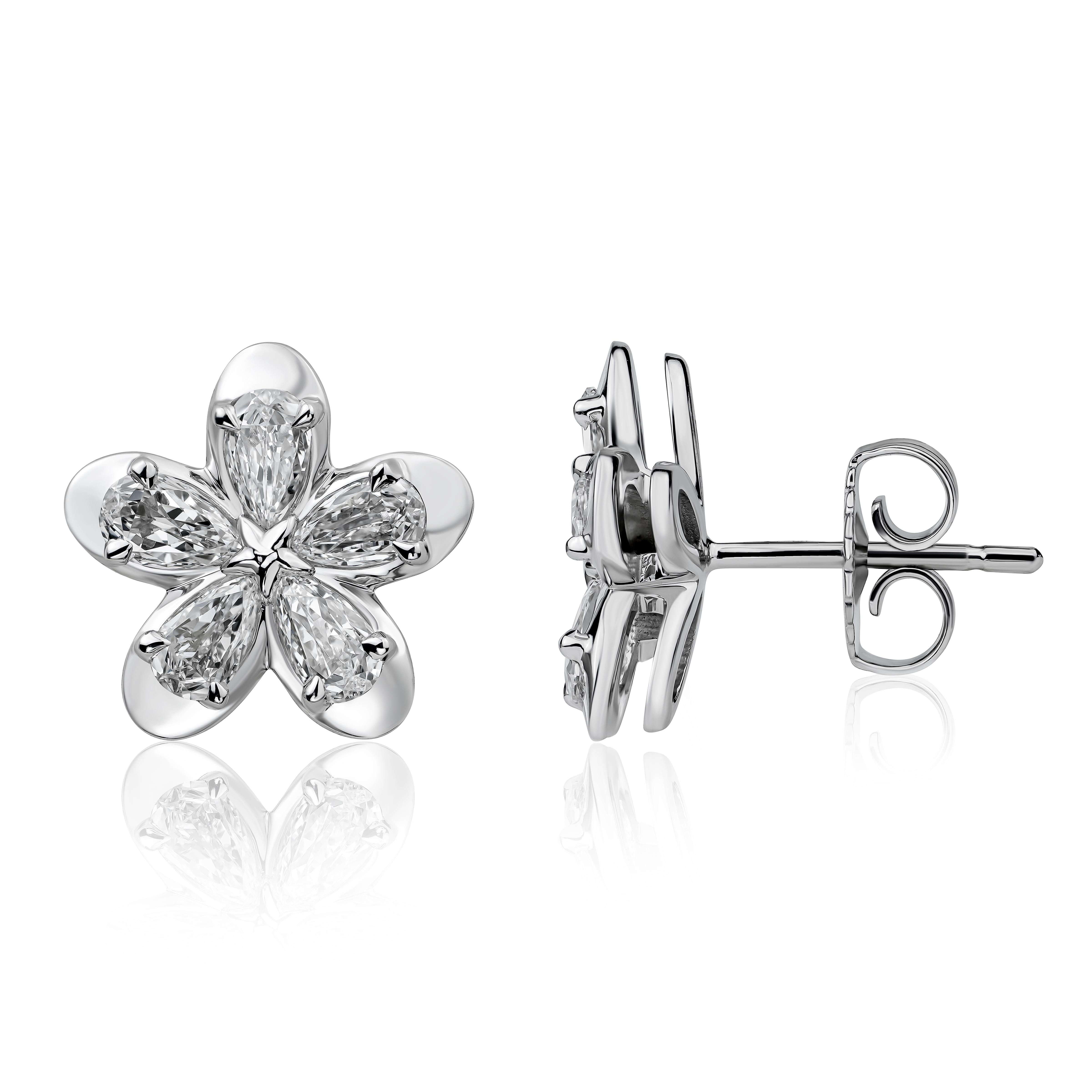 Love Luxe L'Amour Crisscut® Diamond Flower Stud Earrings