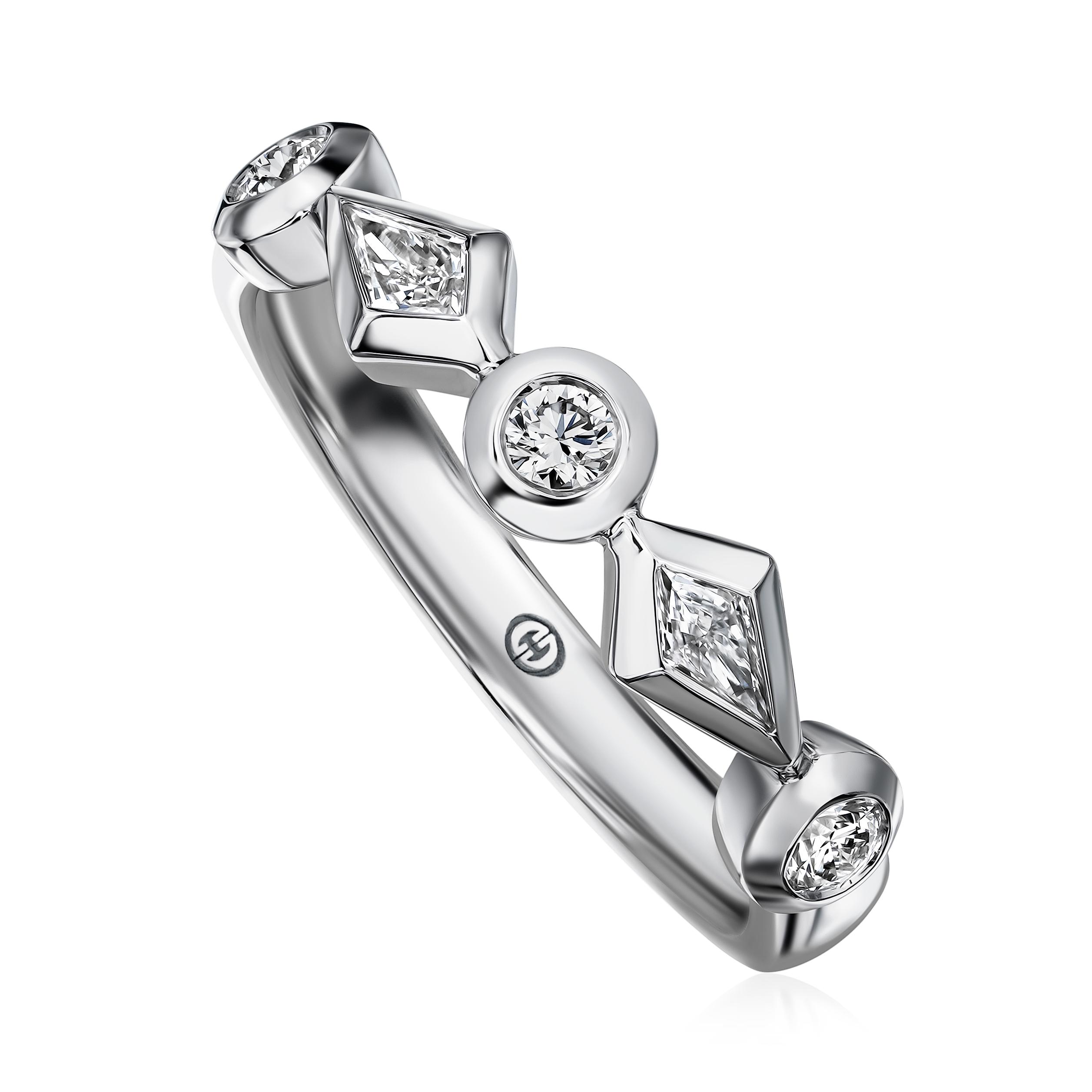Love Luxe Kite-Shape & Round Diamond Band