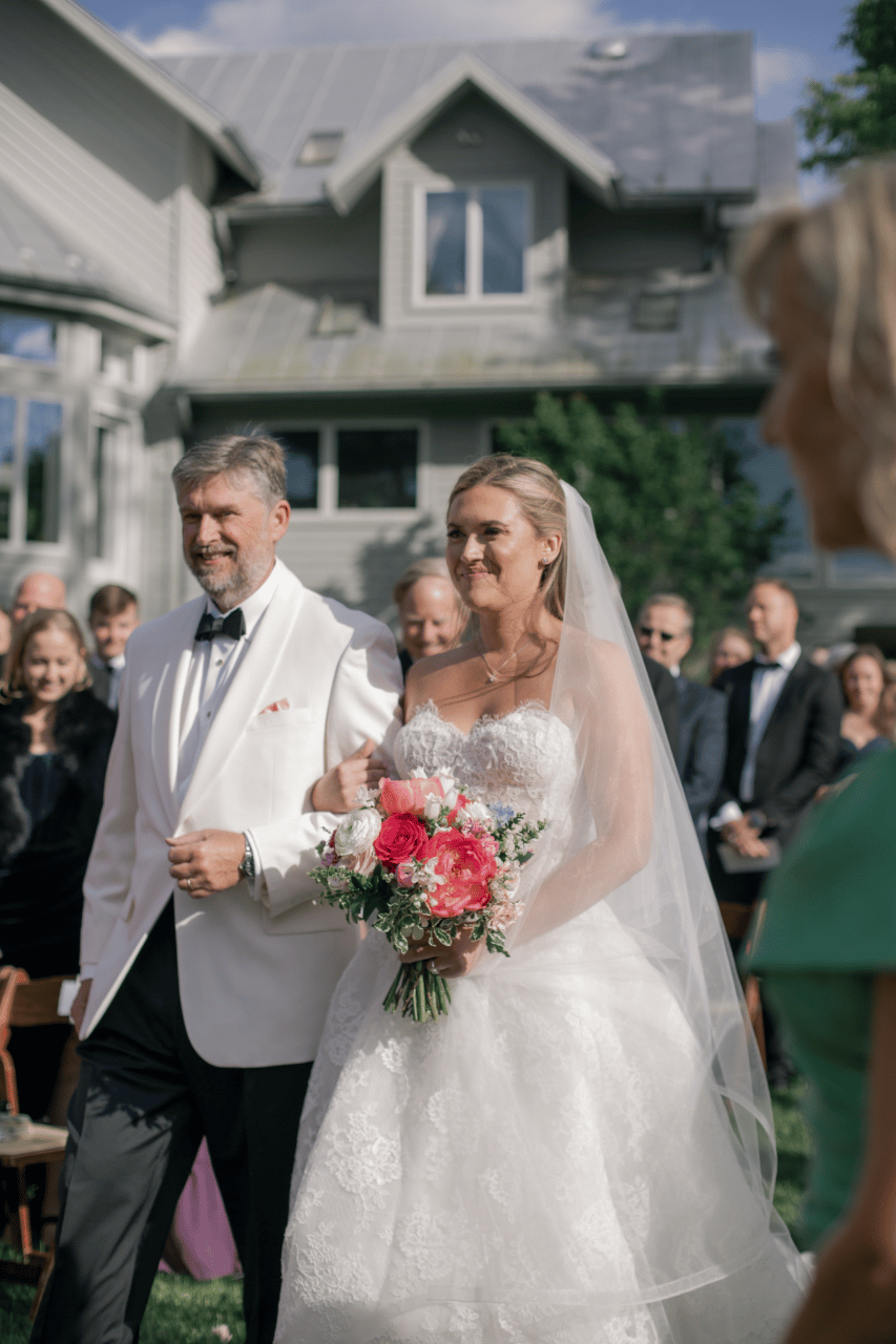 Eliza Montague & Bryan Agee's wedding-image-16