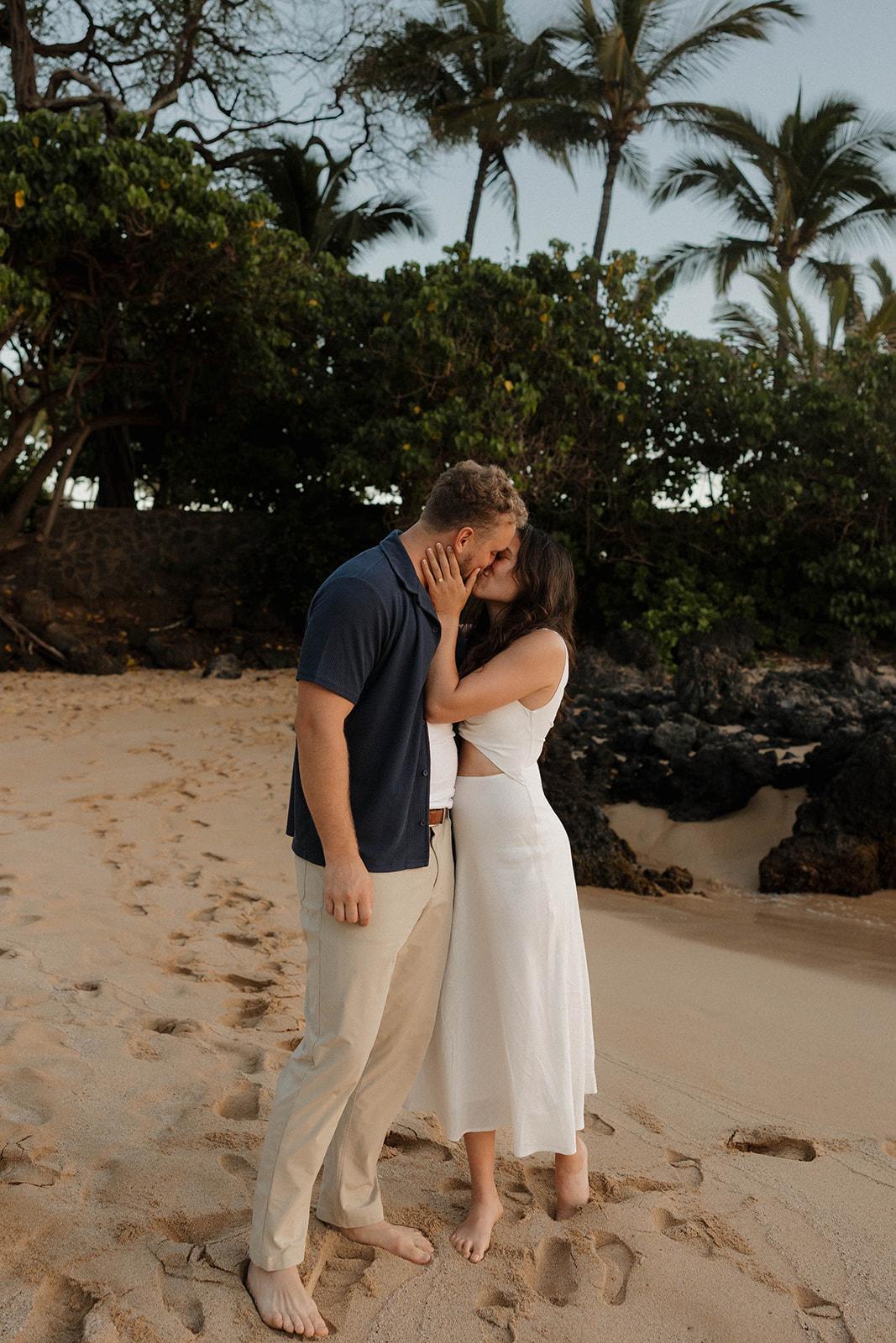 A Classic Spring Engagement at Makena Cove 52