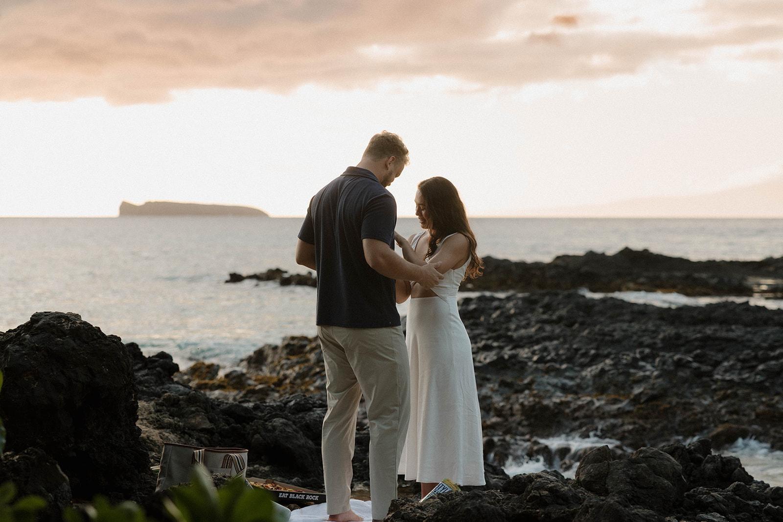 A Classic Spring Engagement at Makena Cove 21