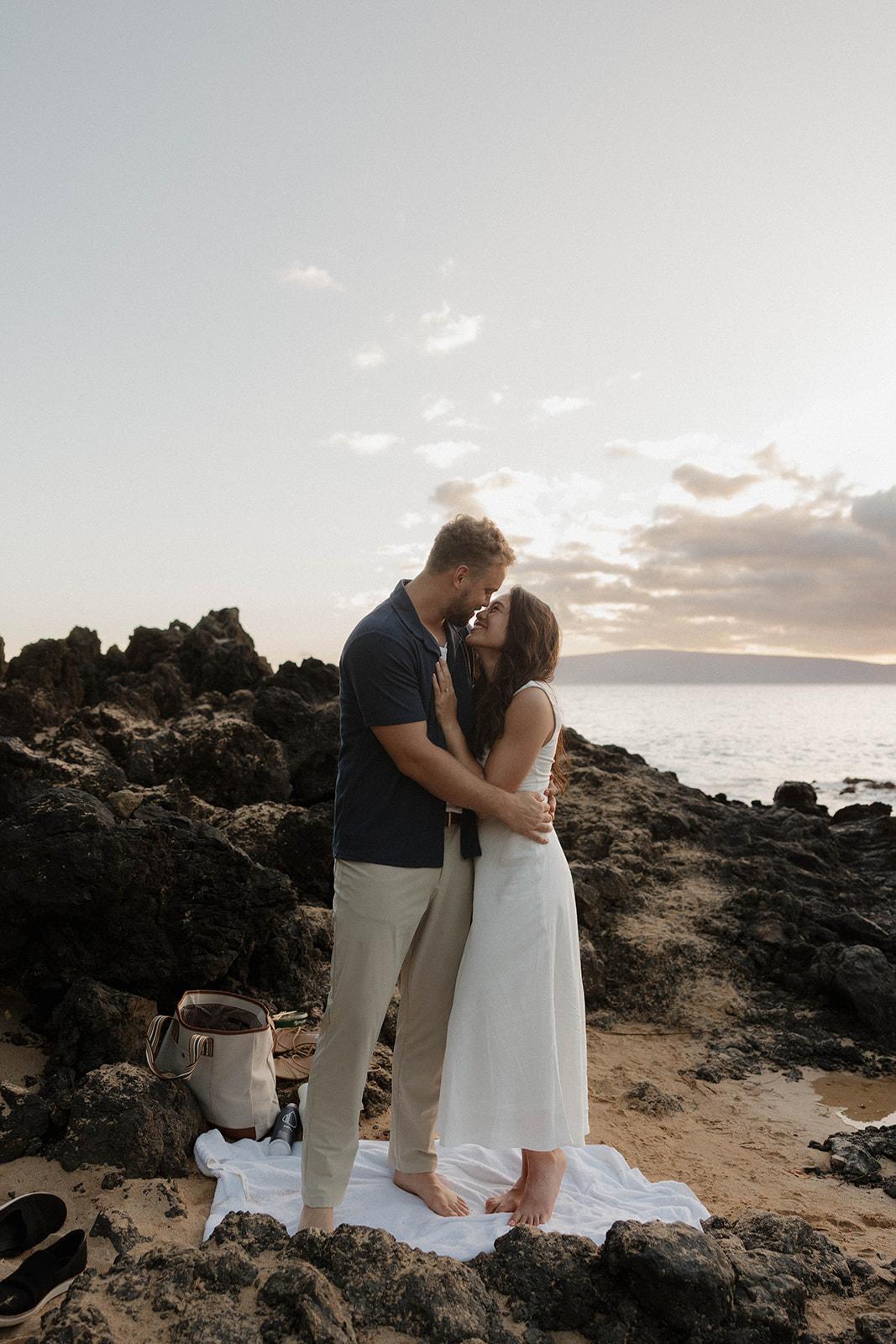A Classic Spring Engagement at Makena Cove 30