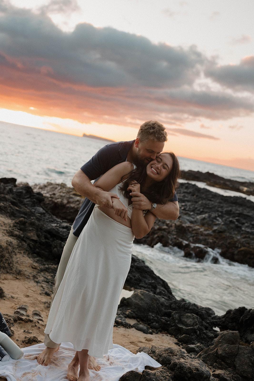 A Classic Spring Engagement at Makena Cove photo 4