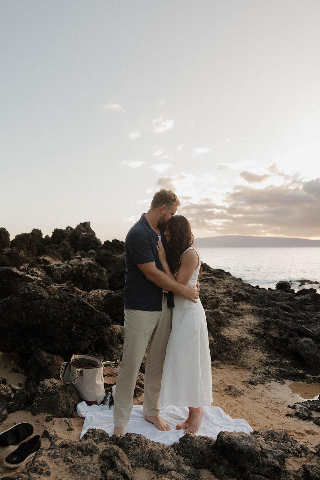 A Classic Spring Engagement at Makena Cove 31