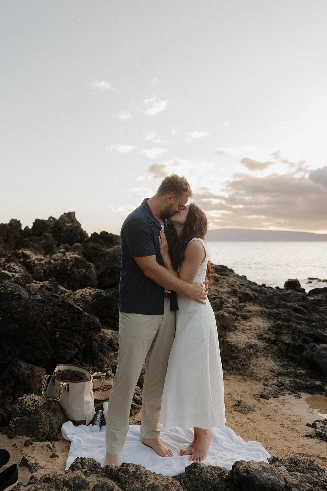 A Classic Spring Engagement at Makena Cove 29