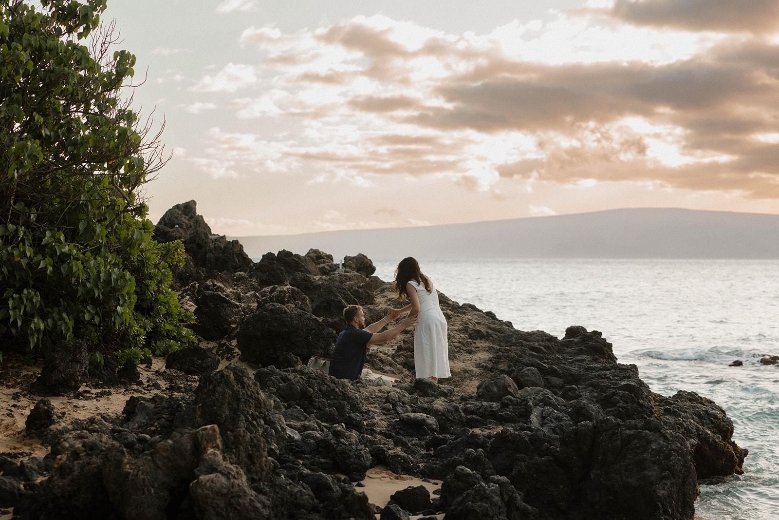 A Classic Spring Engagement at Makena Cove 49
