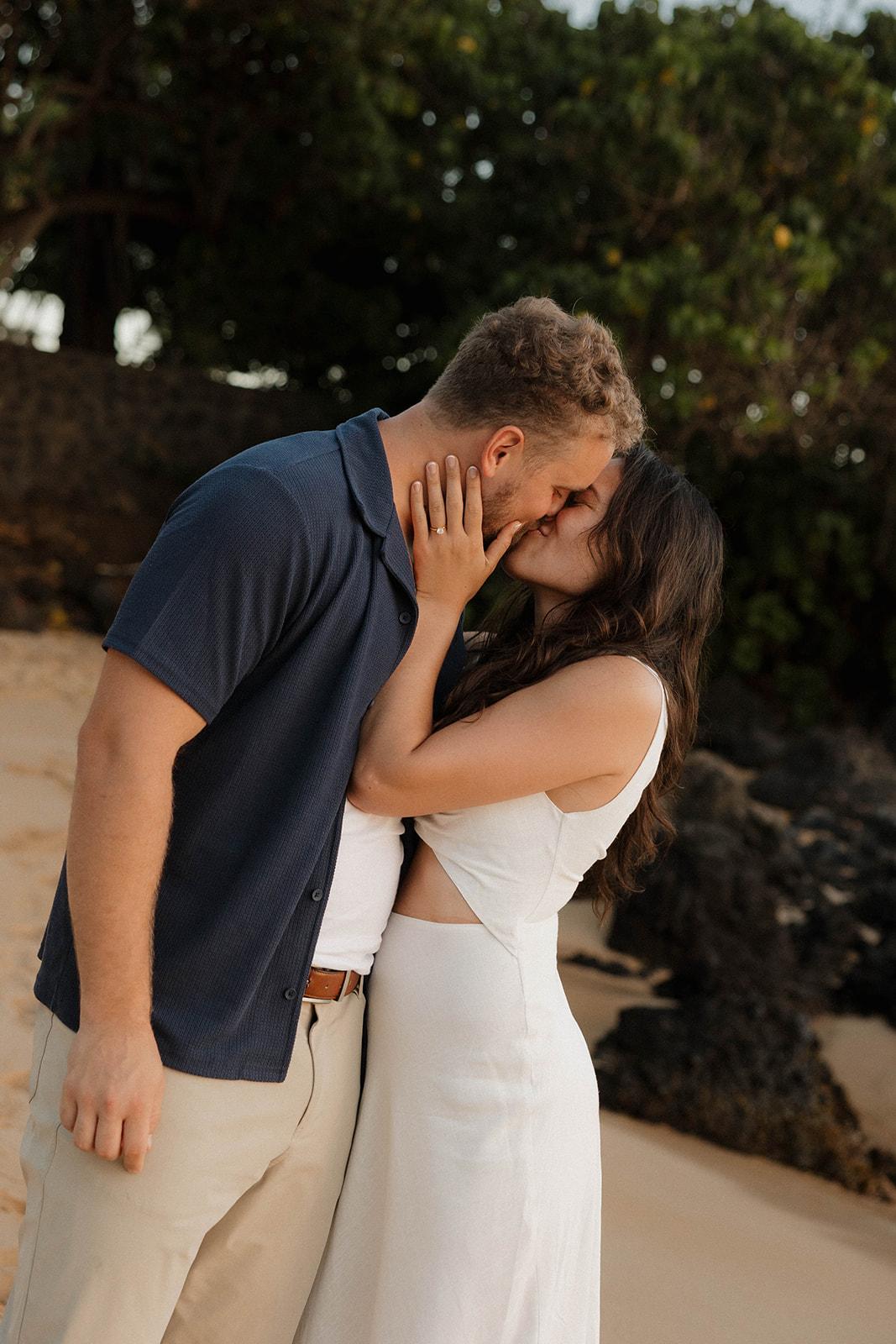 A Classic Spring Engagement at Makena Cove 22