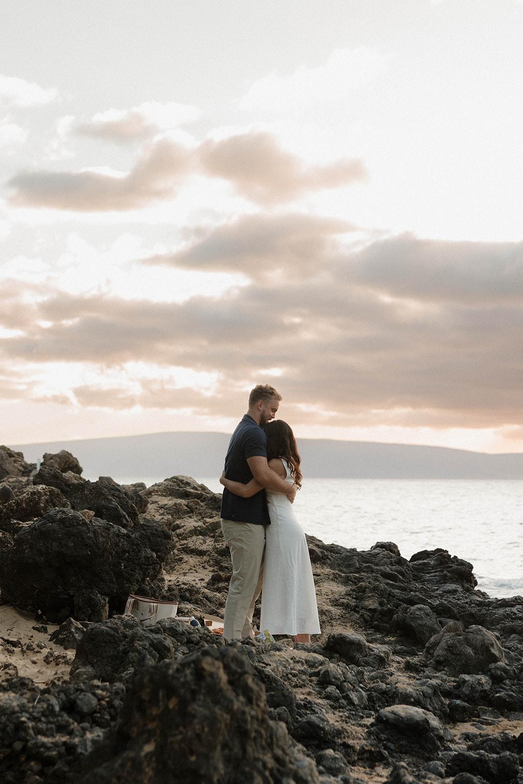 A Classic Spring Engagement at Makena Cove 15