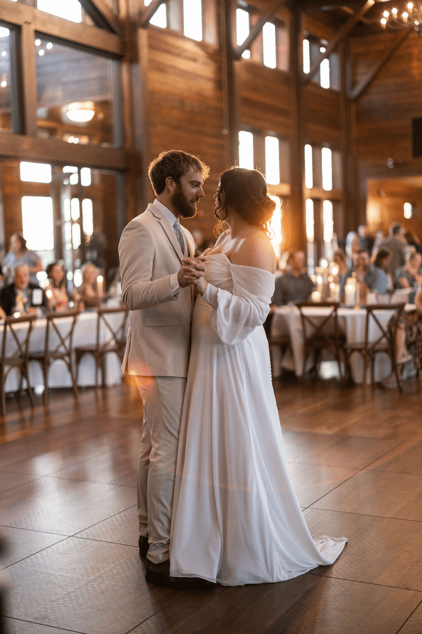 A Romantic Spring Wedding at Round Lake Farms