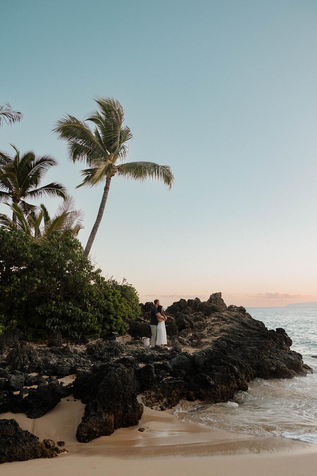 A Classic Spring Engagement at Makena Cove 44