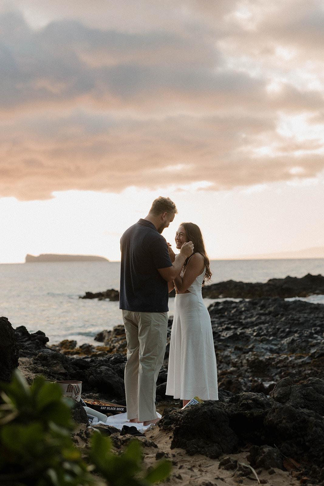 A Classic Spring Engagement at Makena Cove 7