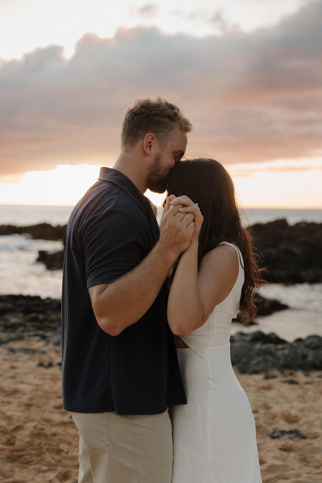 A Classic Spring Engagement at Makena Cove 10