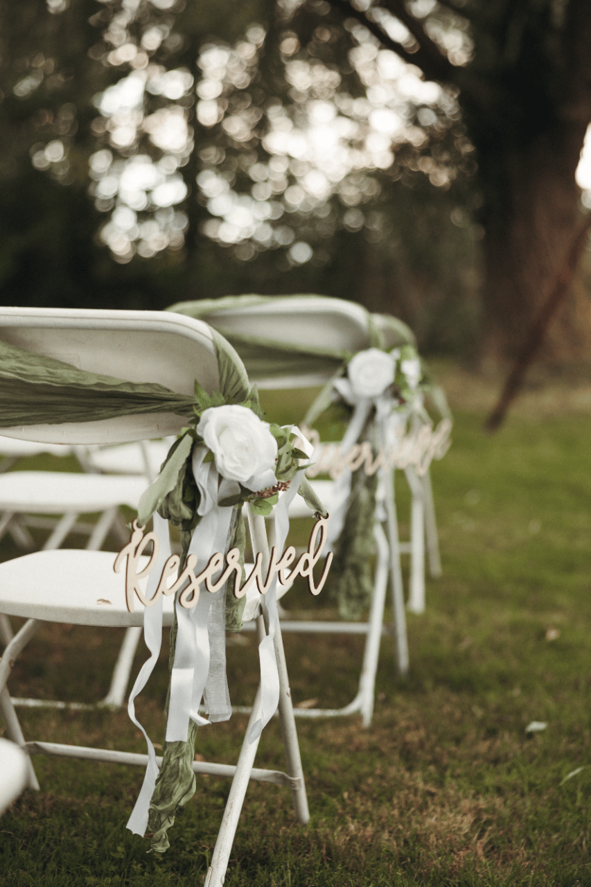 Backyard Romance Reimagined with Elevated Autumn Style photo 2