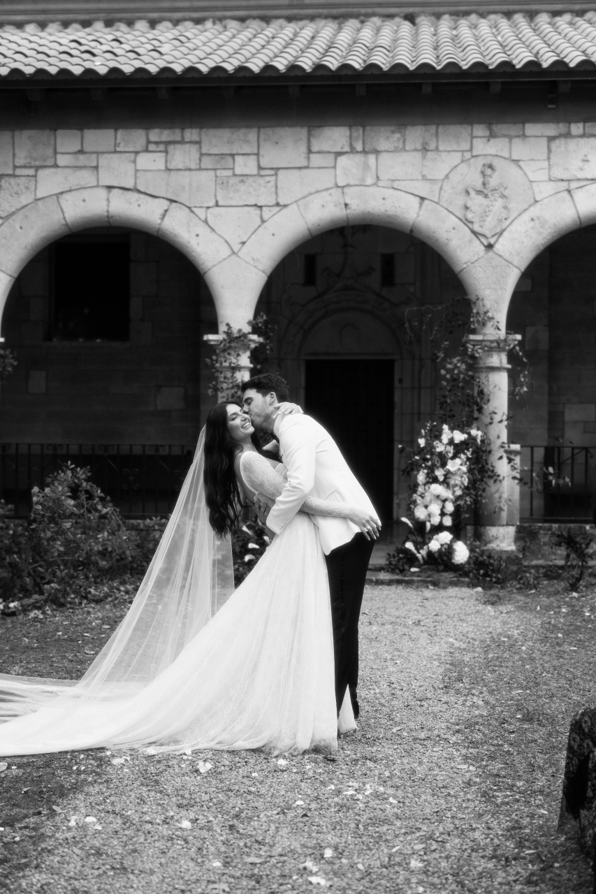 Bold Black-Tie Romance in a Historic Monastery photo 4