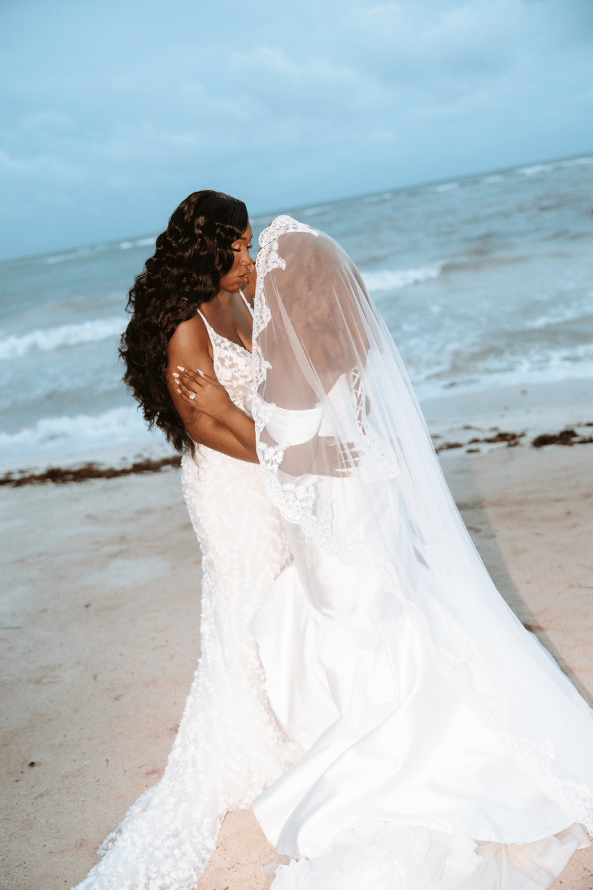 kisses on the beach