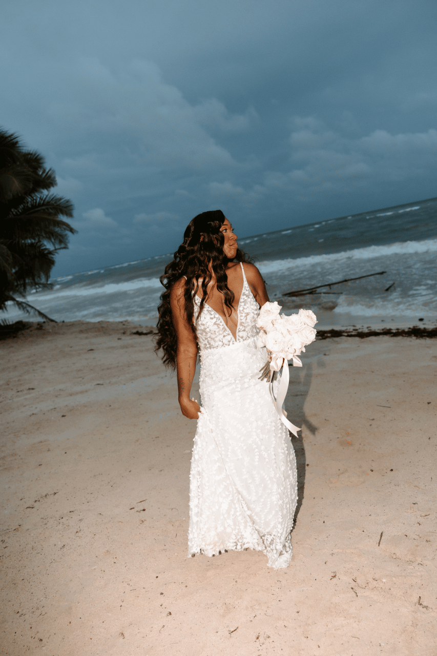 Ashley's drunk-in-love beach moment