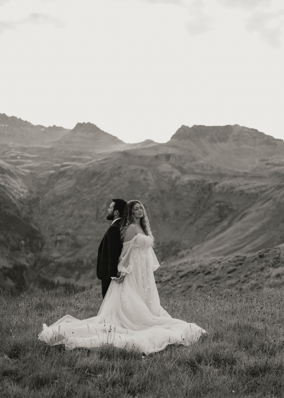 Timeless Love in a Majestic Mountain Escape